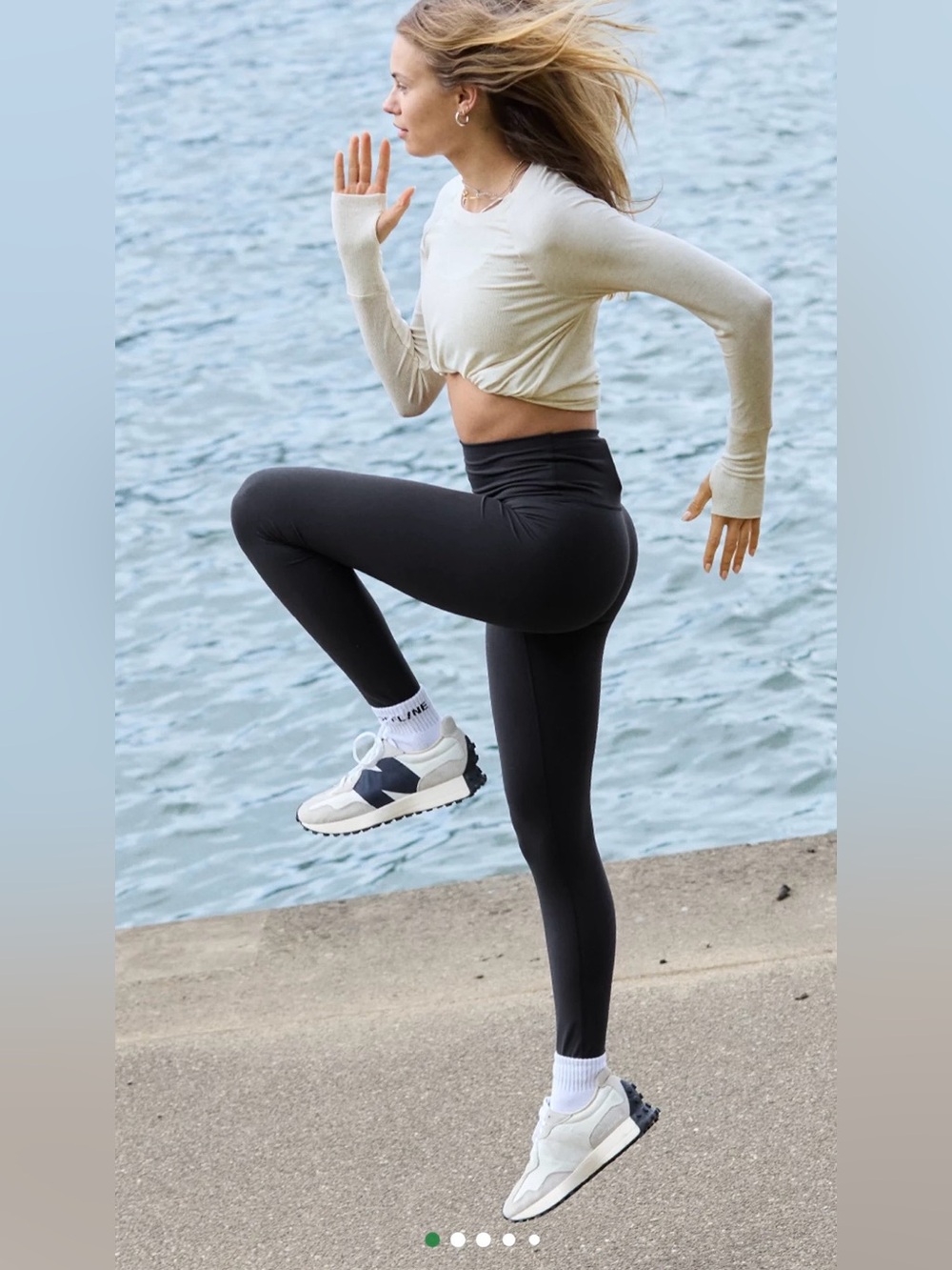 Offline by Aerie Real Me High Rise Pocket Leggings Black Size M